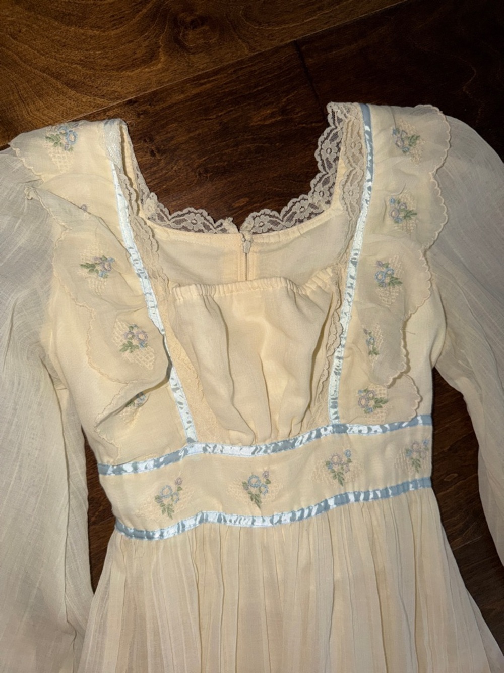 Gunne Sax Vintage 70s Ivory Maxi Dress with Light Blue Trim - Picture 2 of 6